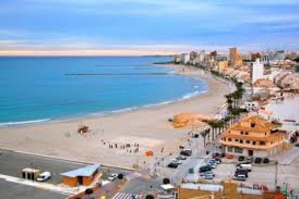 A 1 Minuto De La Playa Del Campello Apartamento Exterior foto